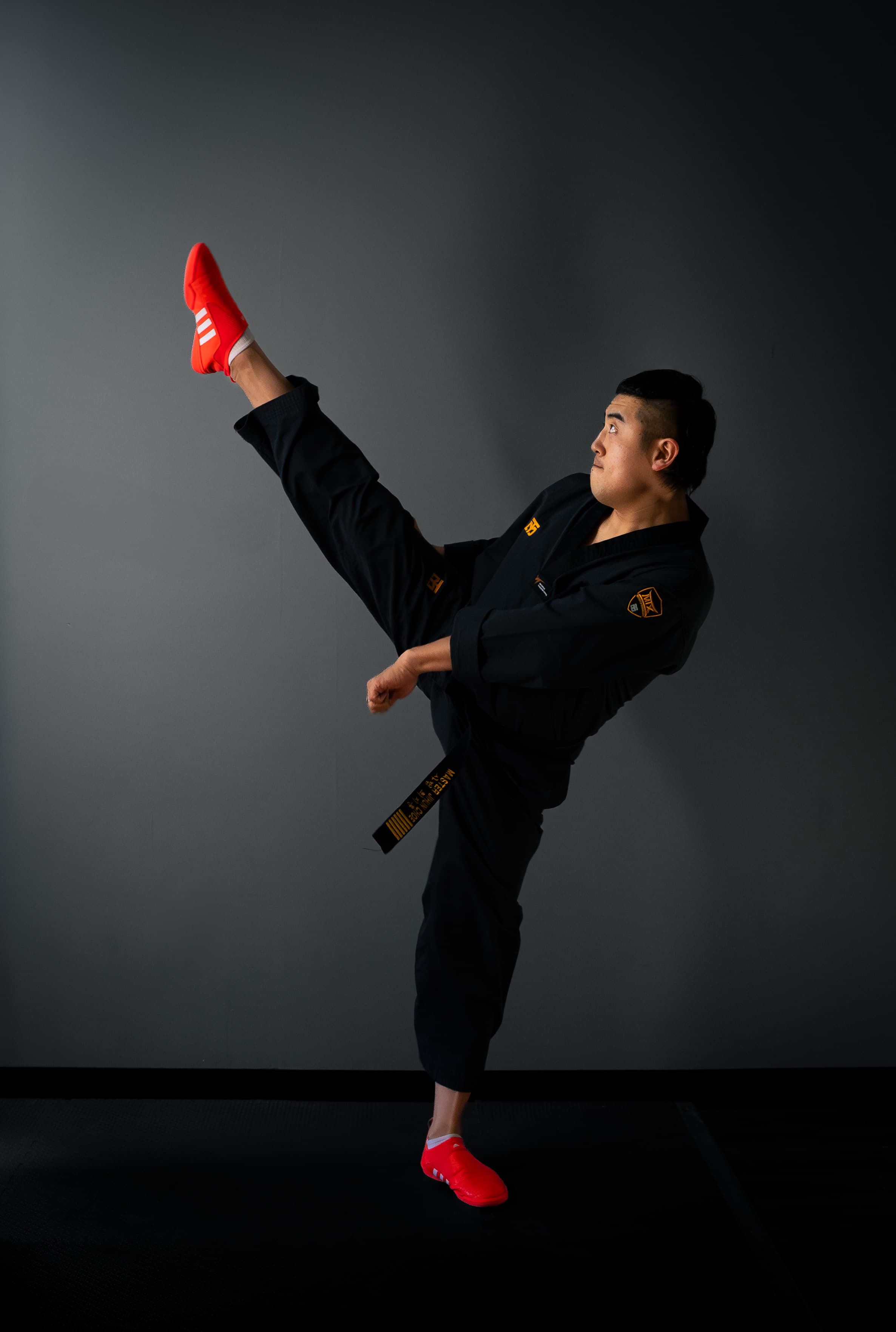 Master Choe delivering a high kick
